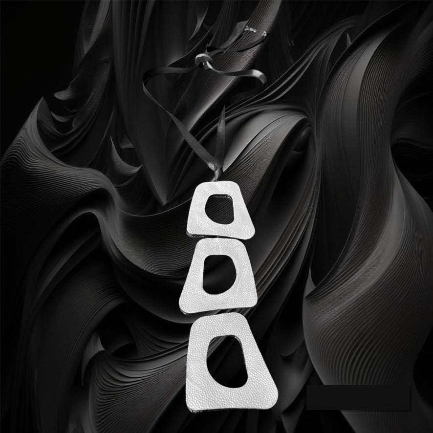 Collier - TRIADE