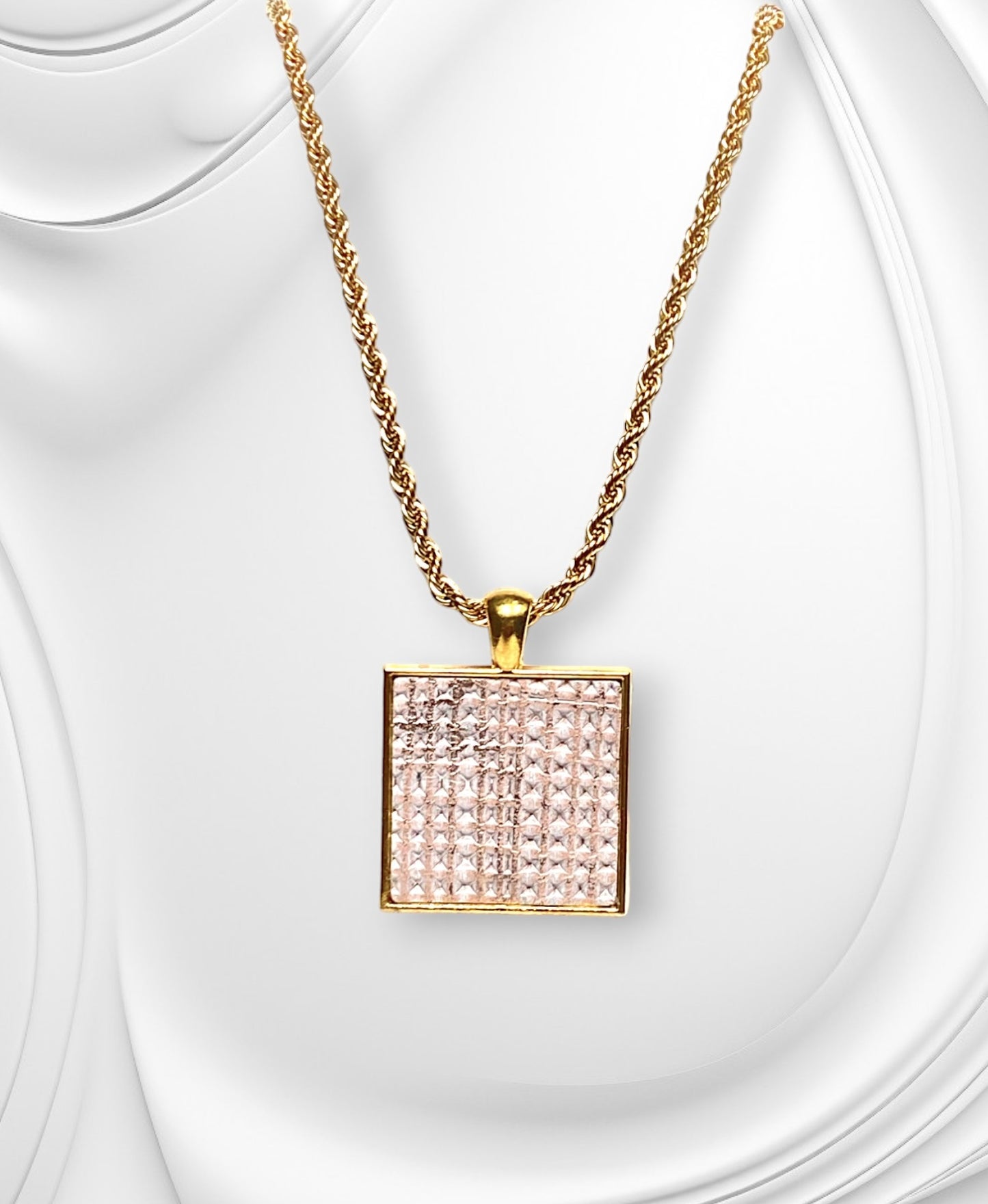 Collier - MADELINE
