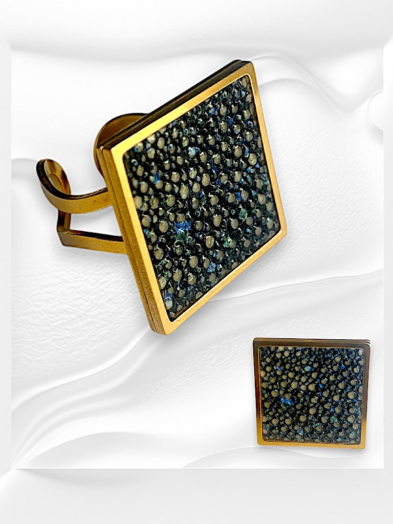 Bague carrée en cuir de Galuchat "STYLE"