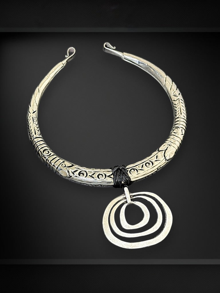 Collier “Échos Ancestraux”