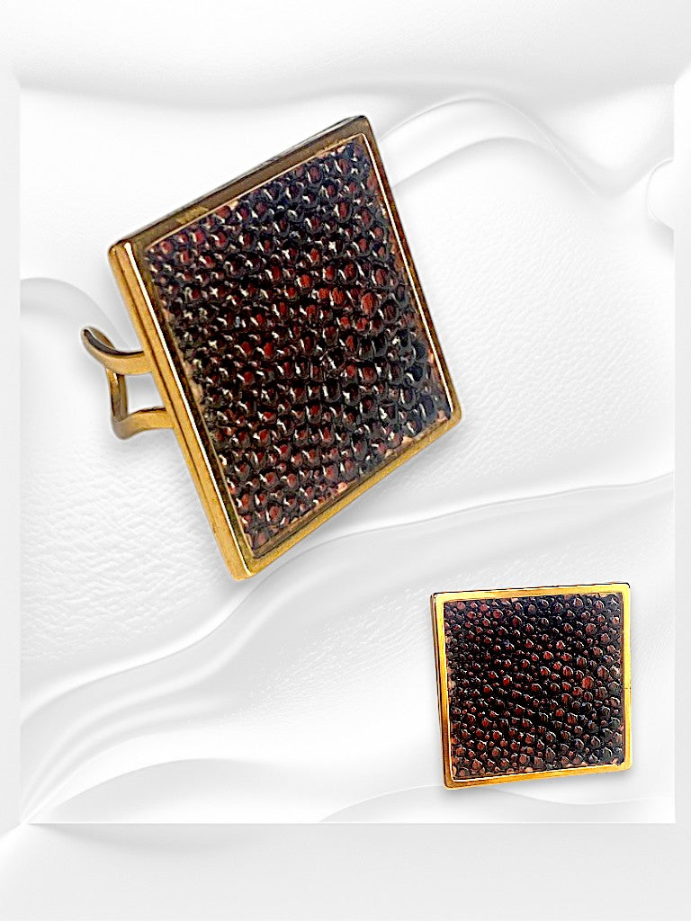 Bague carrée en cuir de Galuchat "STYLE"